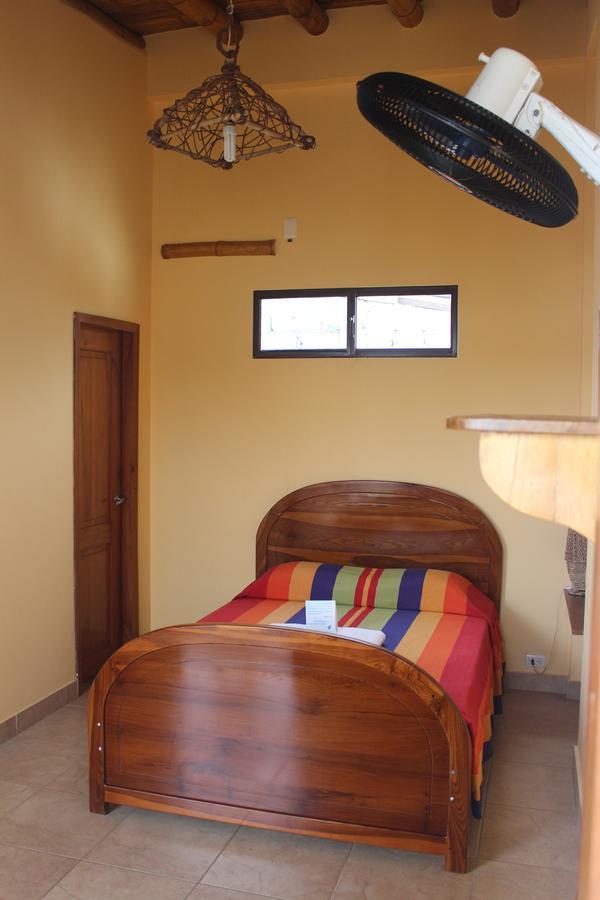La Mariposa Hostal Olón Εξωτερικό φωτογραφία